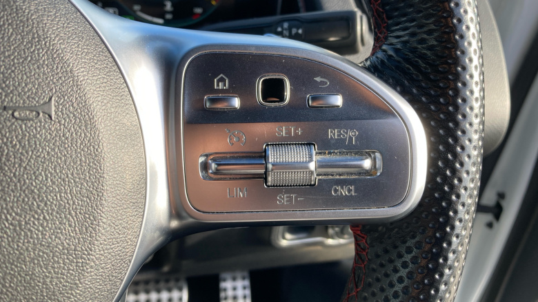 Mercedes-Benz GLB 200 AMG Line Premium 5dr 7G-Tronic Petrol Estate